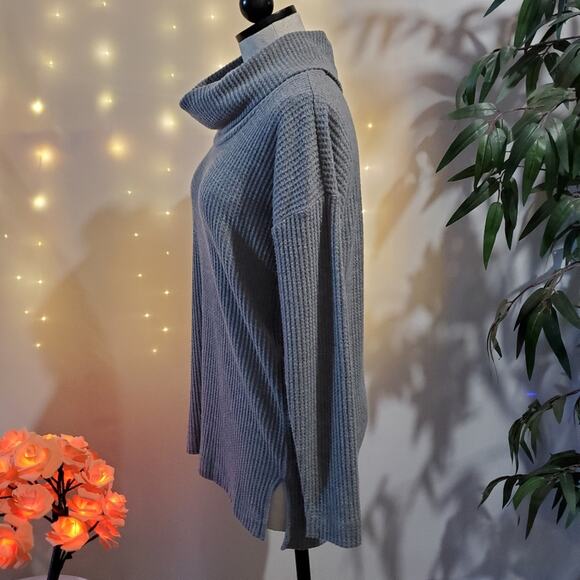 Ann Taylor LOFT Waffle Knit Cowl Neck Cozy Sweater Women's Size XS EUC - Picture 4 of 10